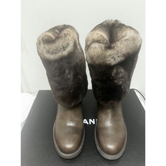 Chanel Fur-Trimmed Leather Boots - Size 38.5, Brand New with Box - Picture 3 of 5